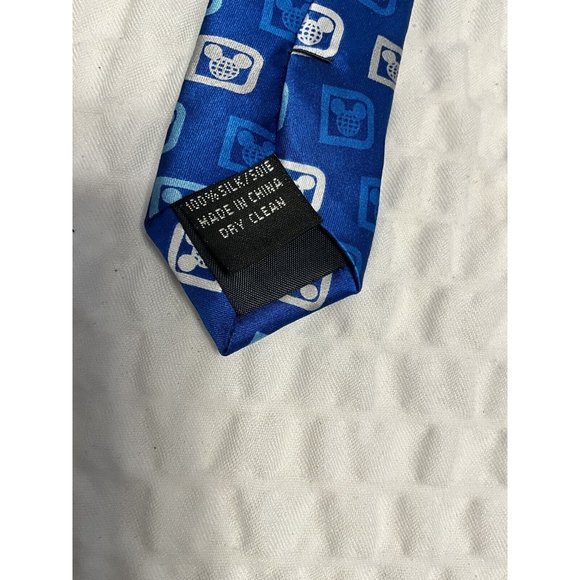 Disney Parks Blue Mickey Mouse Walt Disney World Logo Men's Silk Neck Tie - Picture 5 of 6